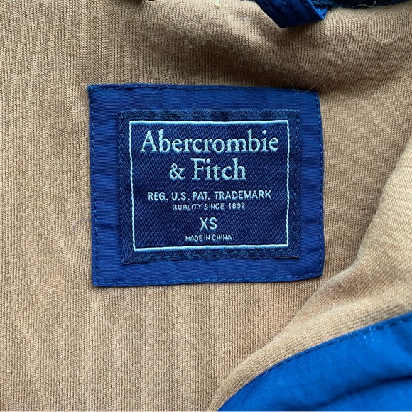Abercrombie & Fitch teddy sherpa bomber jacket - Picture 3 of 3